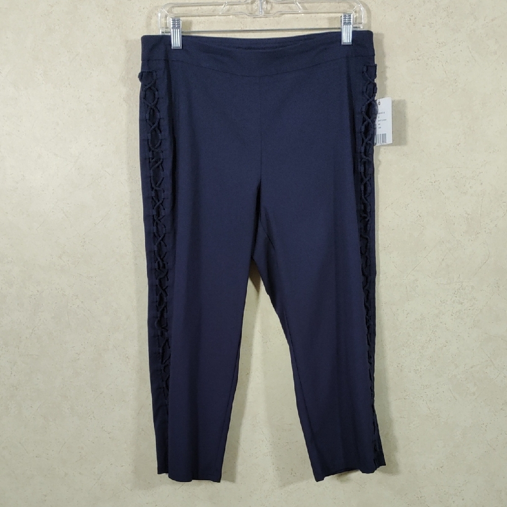 2/$10 04129 Zac & Rachel Navy knit capri pants with side leg detail 10 NWT